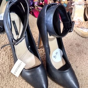 Forever 21 Black Stiletto heels